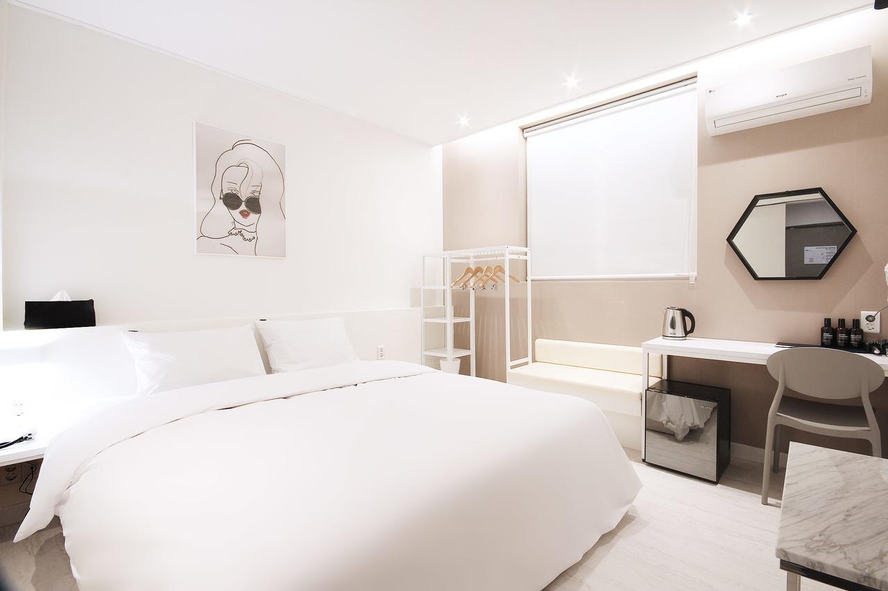 Hotel Yam Yeosu Hakdong Zewnętrze zdjęcie