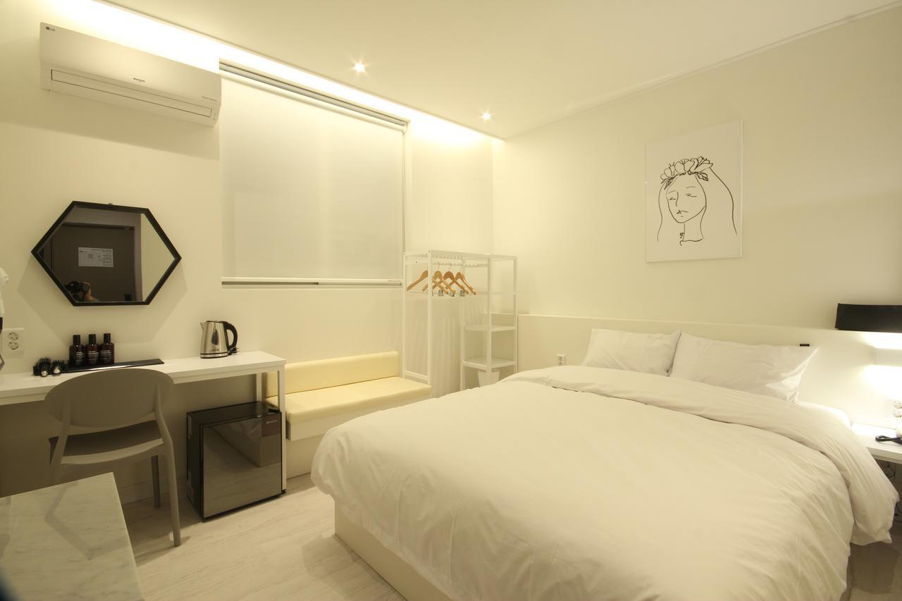 Hotel Yam Yeosu Hakdong Zewnętrze zdjęcie